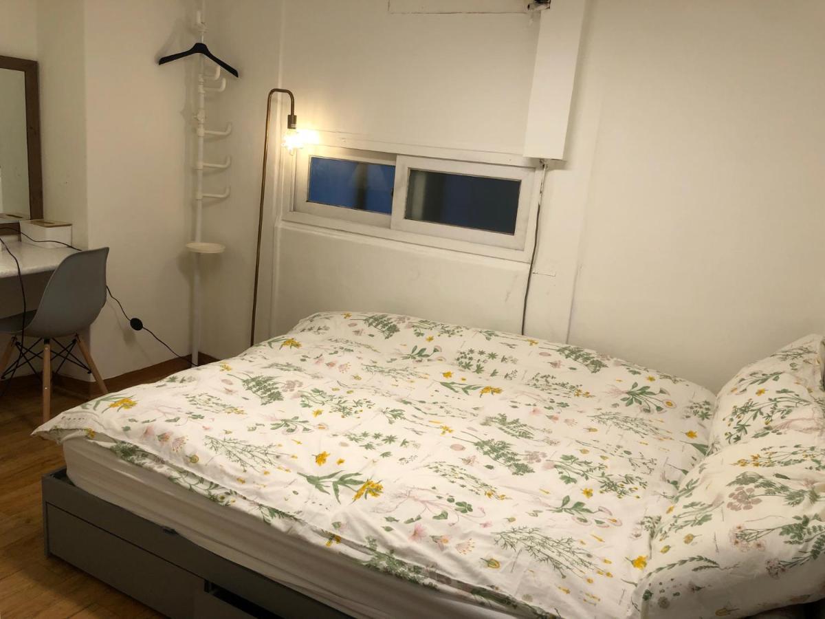 Hostel Metro Seoul Bagian luar foto