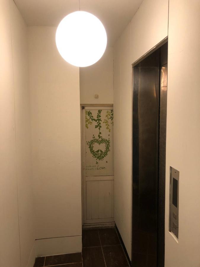 Hostel Metro Seoul Bagian luar foto